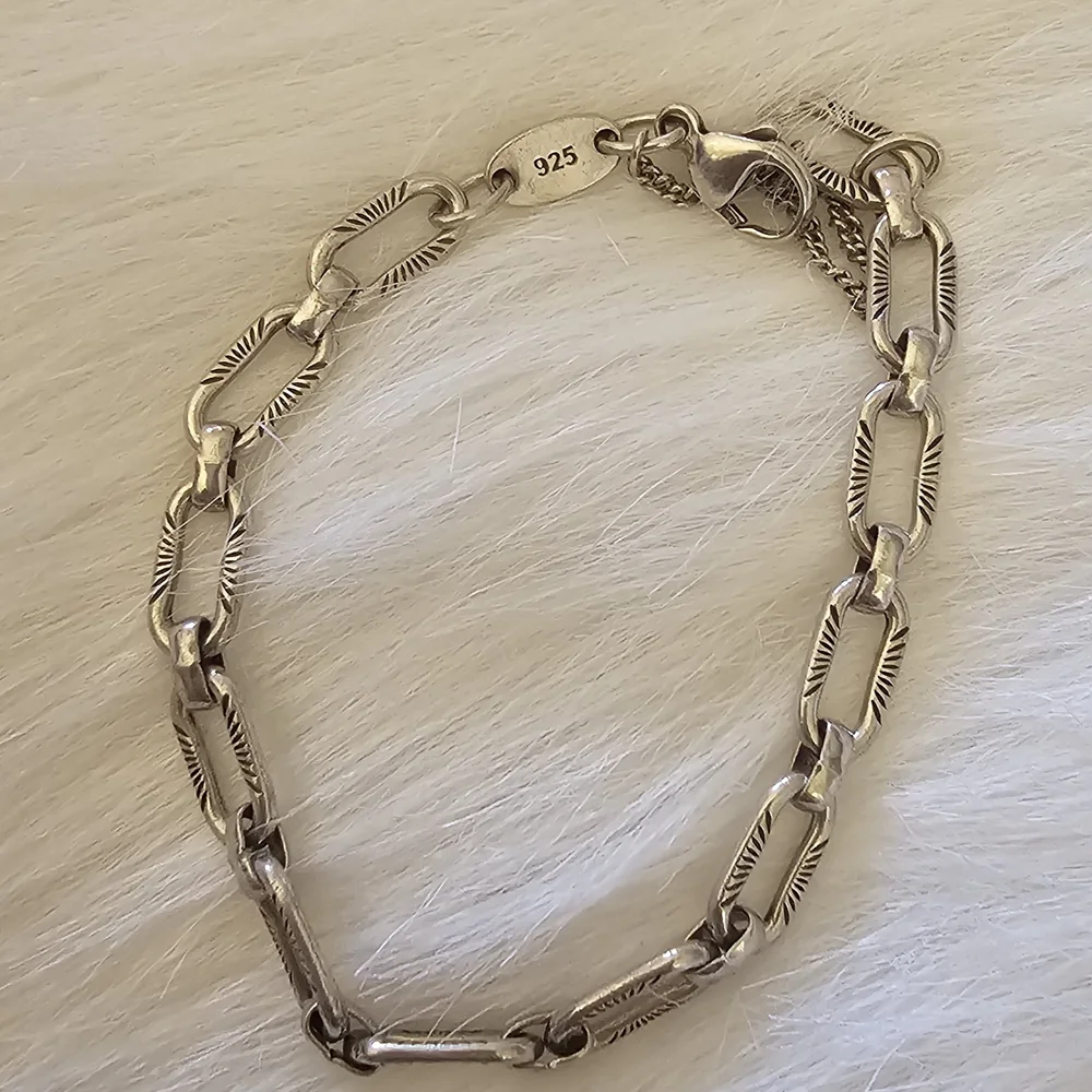 James Avery Oval Twist Charm Bracelet - Picture 2 of 7